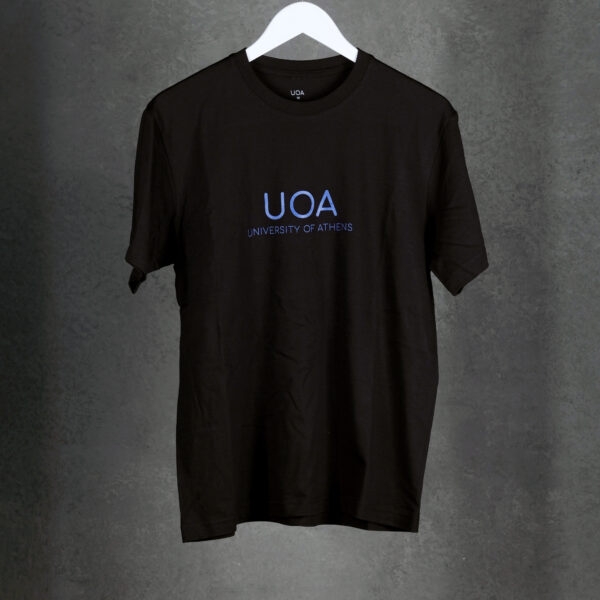 T-Shirt UOA μαύρο με μπλε γράμματα